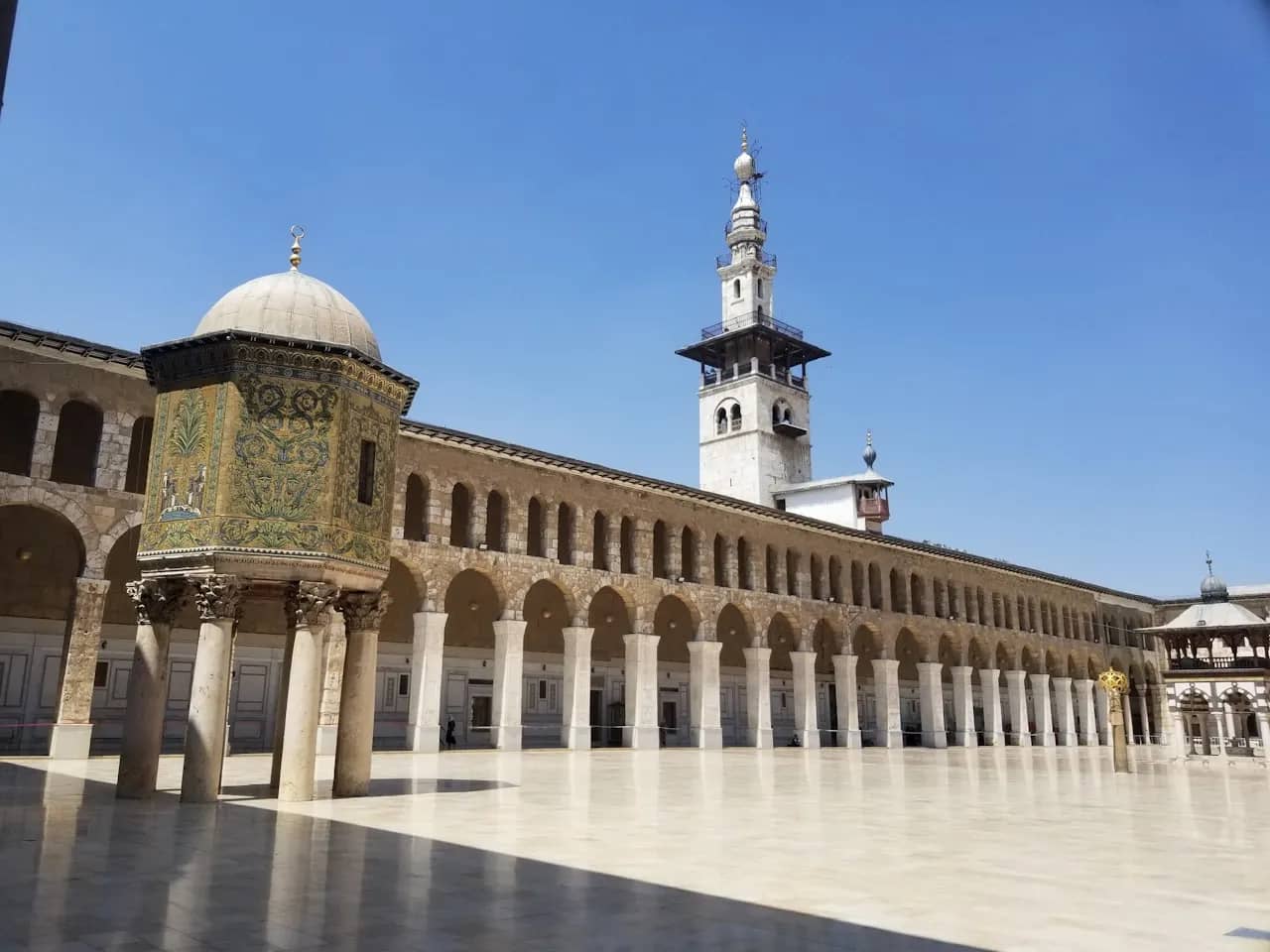 شقة بنتهاوس بإطلالة على قاسيون